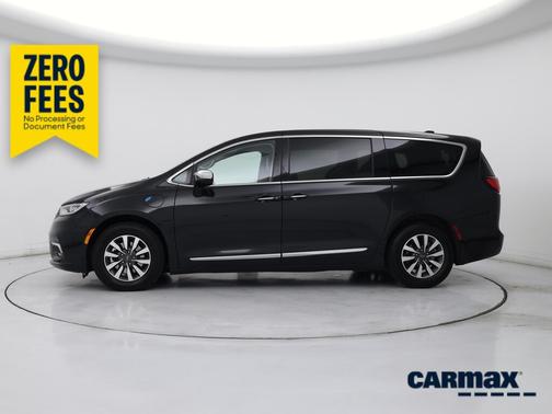 Black 2023 Chrysler Pacifica Hybrid Limited