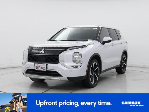 2023 Mitsubishi Outlander SE