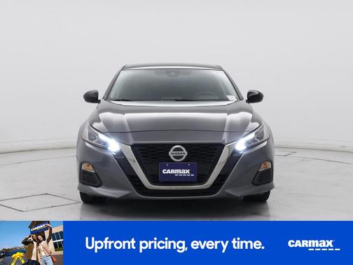 2022 Nissan Altima SR