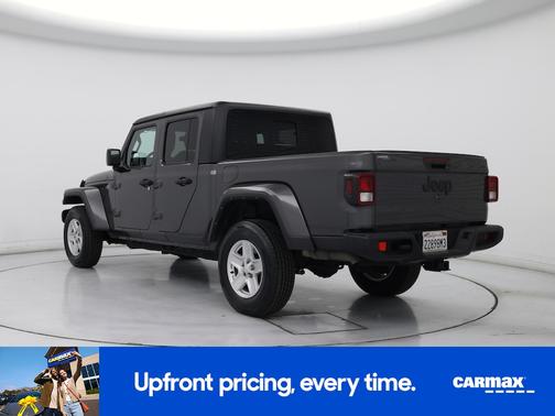 Gray 2022 Jeep Gladiator Sport