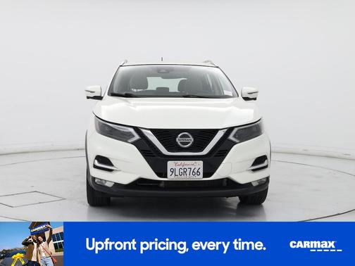 White 2022 Nissan Rogue Sport SL