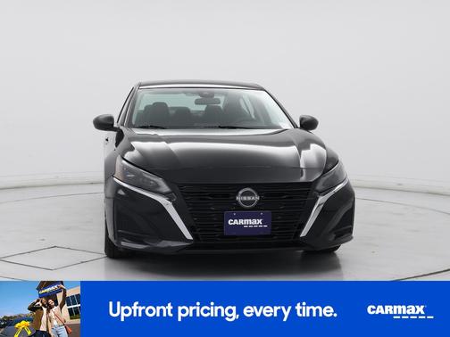 Black 2025 Nissan Altima SV