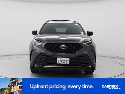 Gray 2021 Toyota Highlander XSE
