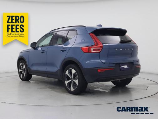 Blue 2024 Volvo XC40 B5 Core Dark Theme