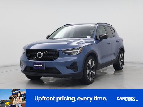 Blue 2024 Volvo XC40 B5 Core Dark Theme