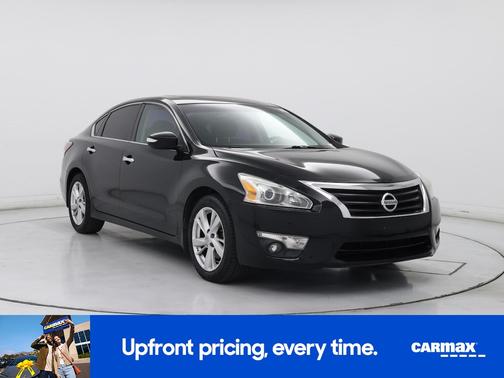 Black 2015 Nissan Altima SV