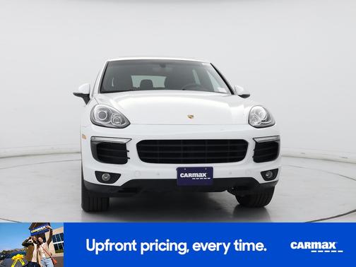White 2018 Porsche Cayenne