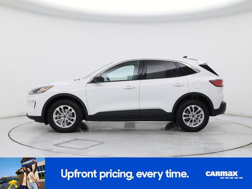 White 2022 Ford Escape SE
