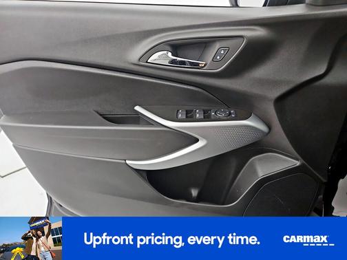 Black 2026 Chevrolet Trax 1RS