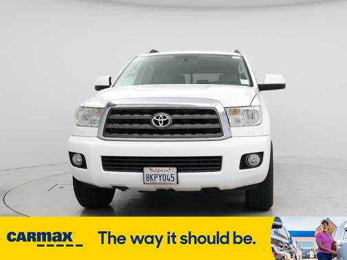 2016 Toyota Sequoia SR5