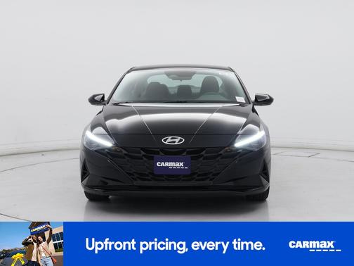 Black 2022 Hyundai ELANTRA SEL