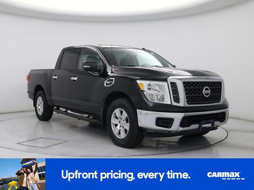 2017 Nissan Titan SV