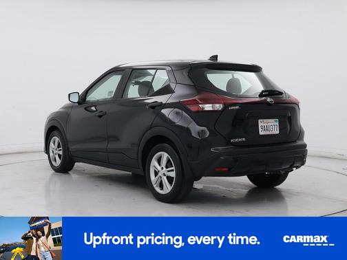 Black 2022 Nissan Kicks S
