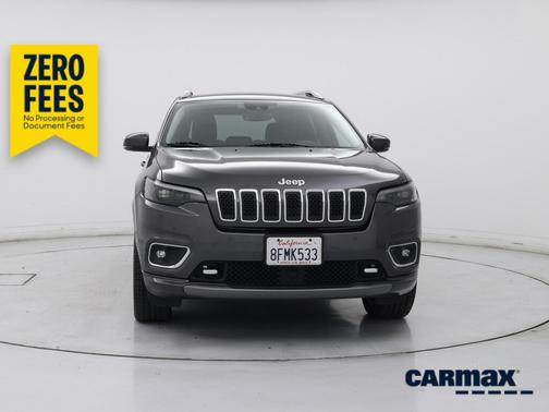 Gray 2019 Jeep Cherokee Overland