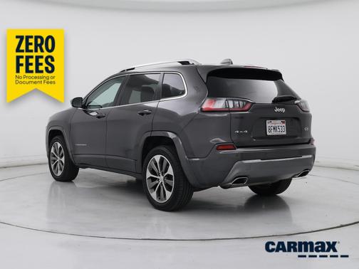 Gray 2019 Jeep Cherokee Overland