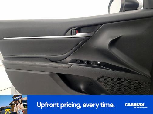 Silver 2018 Toyota Camry XSE