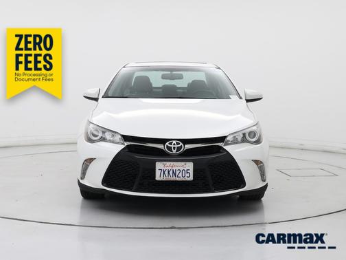 White 2015 Toyota Camry XSE