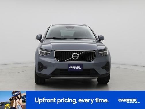 2023 Volvo XC40 B5 Plus Bright Theme