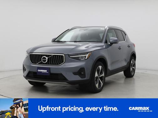2023 Volvo XC40 B5 Plus Bright Theme