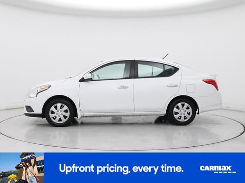 2016 Nissan Versa SV