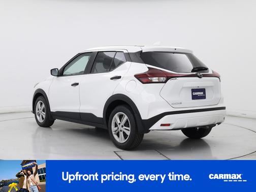 White 2024 Nissan Kicks S