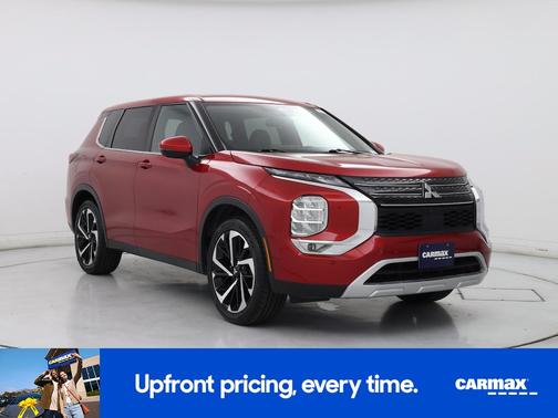 Red 2022 Mitsubishi Outlander SE