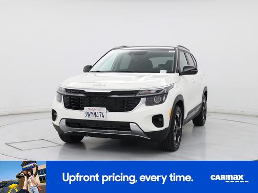 White 2026 Kia Seltos S