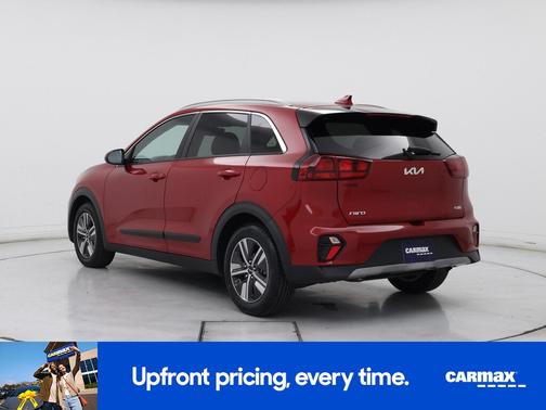 Red 2022 Kia Niro LXS