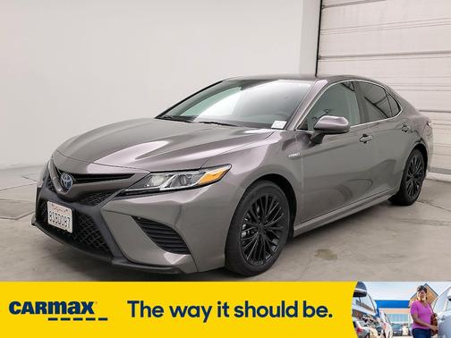 2020 Toyota Camry Hybrid SE