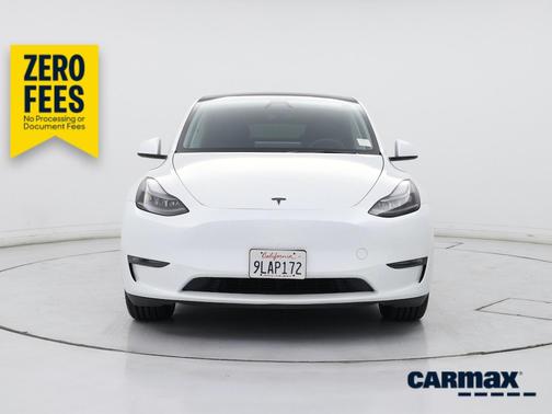 White 2024 Tesla Model Y Long Range