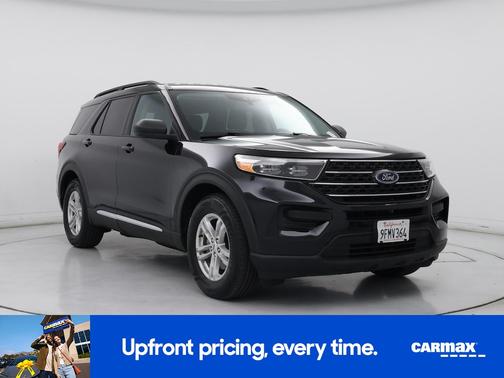 Black 2022 Ford Explorer XLT