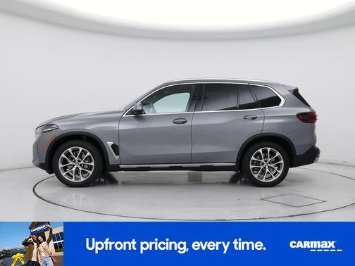Gray 2024 BMW X5 sDrive40i