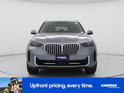 Gray 2024 BMW X5 sDrive40i