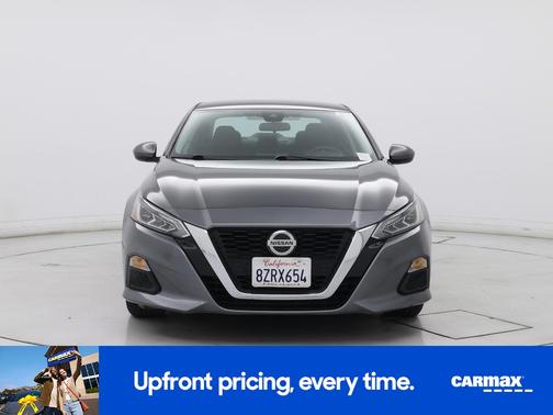 Gray 2022 Nissan Altima SV
