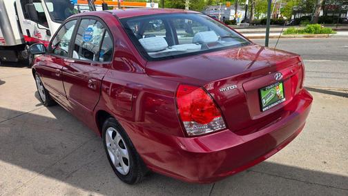 Red 2005 Hyundai ELANTRA GLS