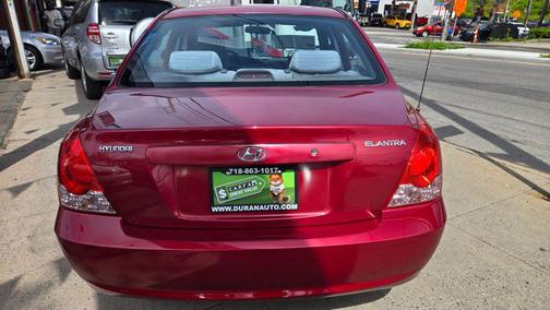 Red 2005 Hyundai ELANTRA GLS