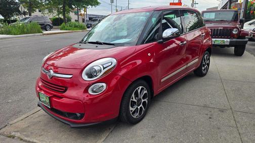 Red 2014 FIAT 500 Lounge