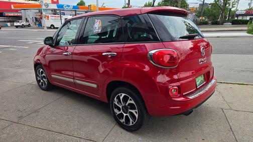 Red 2014 FIAT 500 Lounge