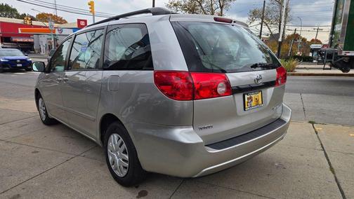 2010 Toyota Sienna CE