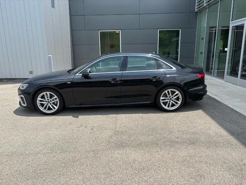 2023 Audi A4 45 S line Premium Plus
