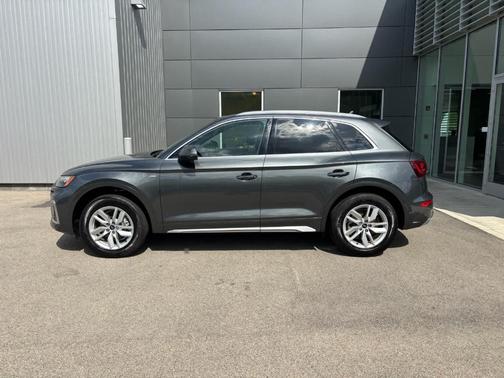 2022 Audi Q5 45 S line quattro Premium