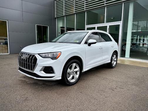 2022 Audi Q3 40 Premium