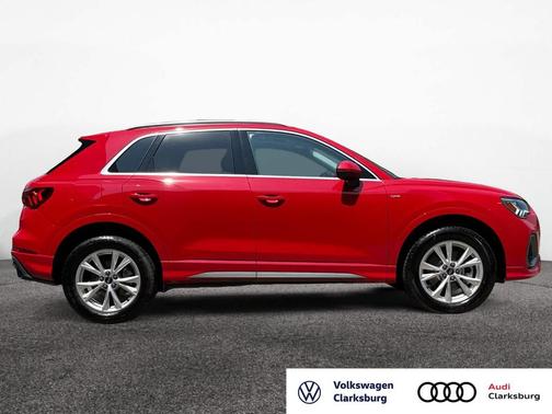 2025 Audi Q3 45 S line Premium