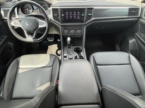 2021 Volkswagen Atlas 3.6 SE w/ Technology R-Line