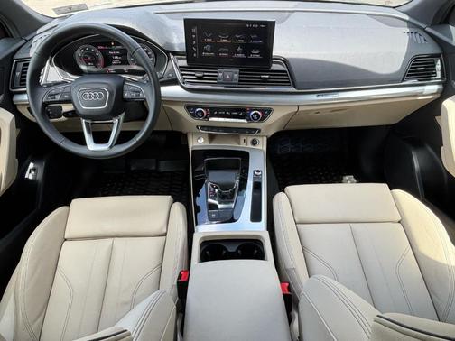 2025 Audi Q5 45 S line quattro Premium