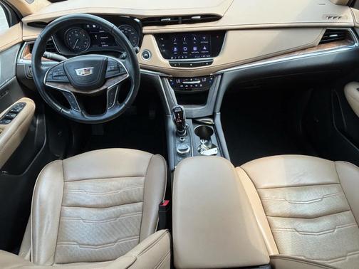 2020 Cadillac XT5 Premium Luxury