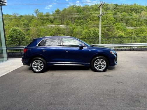 2025 Audi Q3 45 S line Premium