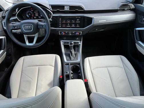 2025 Audi Q3 45 S line Premium