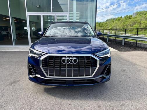 2025 Audi Q3 45 S line Premium
