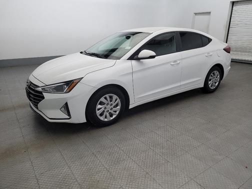 2020 Hyundai ELANTRA SE
